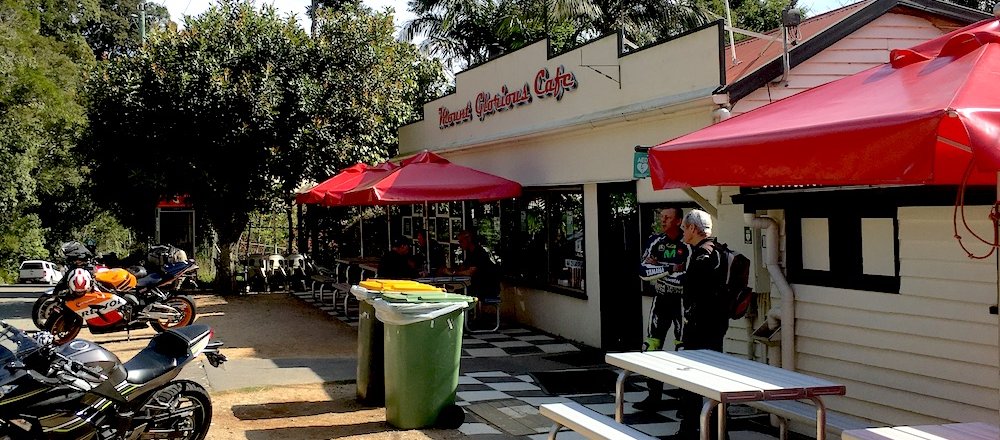 Cafe Racing Cafe, Riding a motorcycle around Queensland
