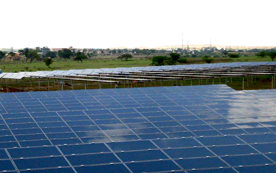 Solar Panels on the way to the Bowen River Hotel